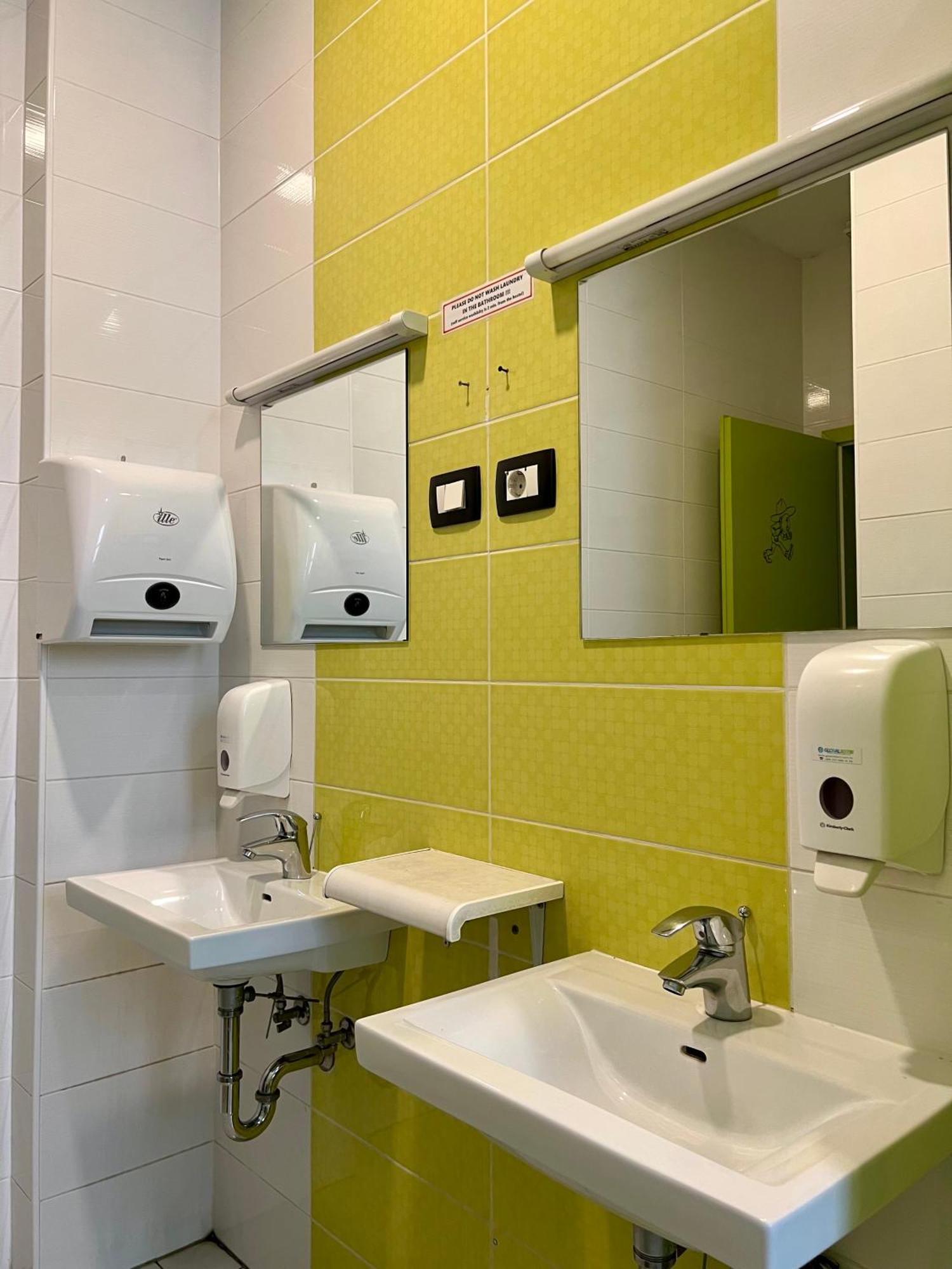 Himalayan Hostel Zagreb Bagian luar foto