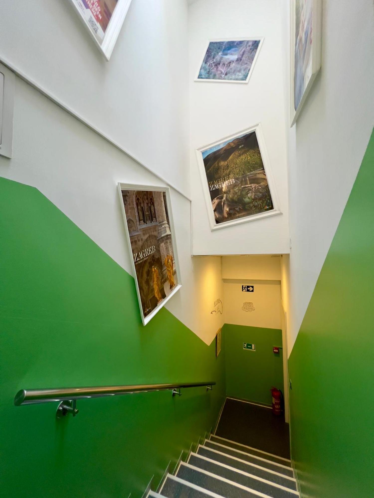 Himalayan Hostel Zagreb Bagian luar foto