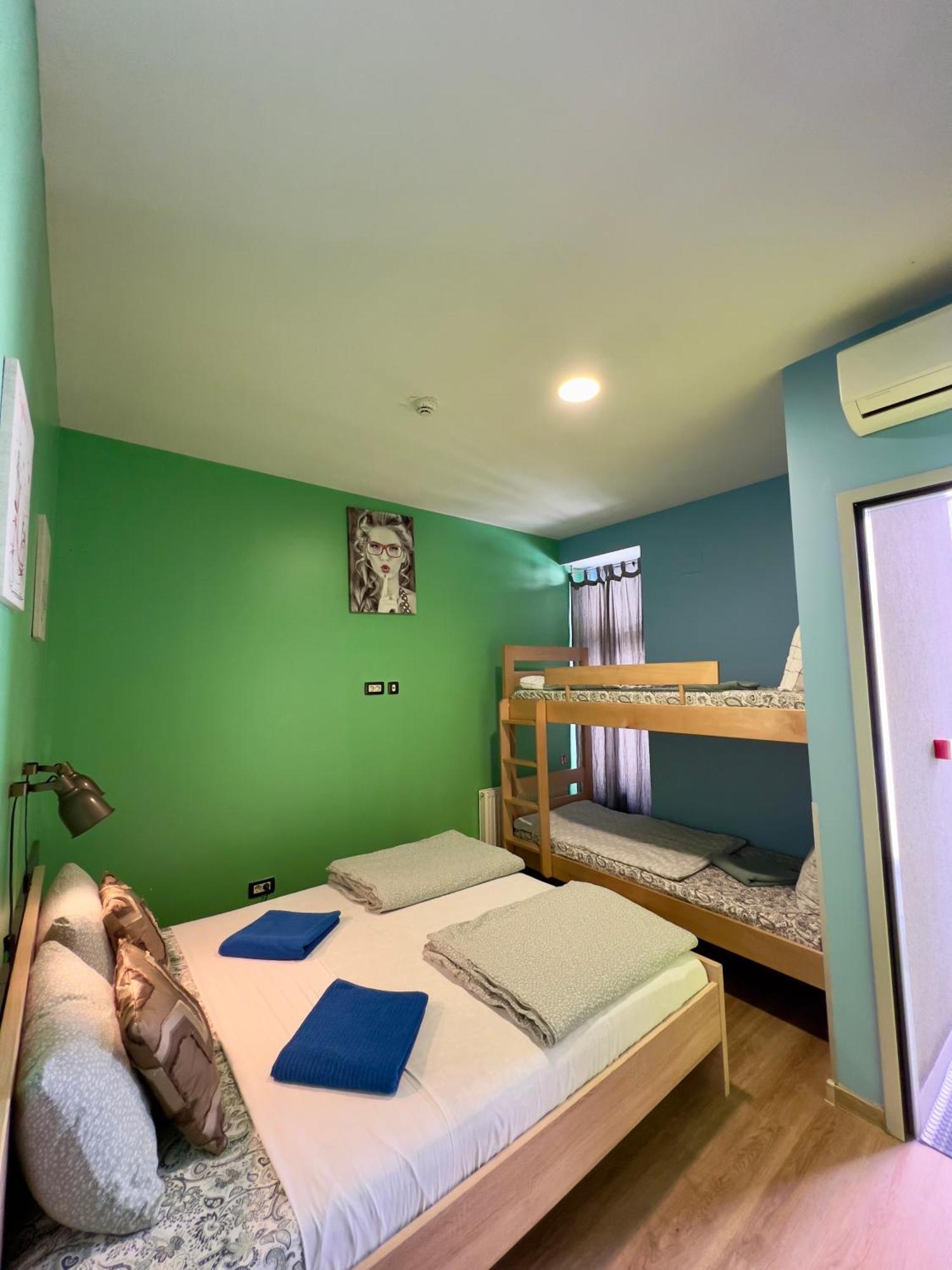 Himalayan Hostel Zagreb Bagian luar foto